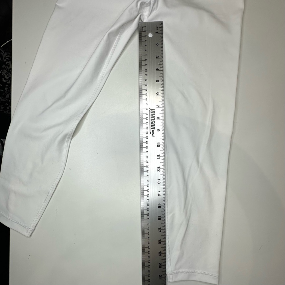 Athleta 7/8 leggings, NWOT. - Picture 5 of 7